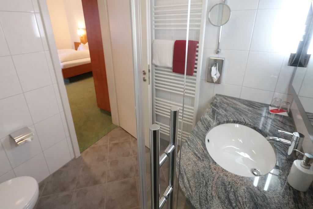 Hotel-Restaurant Roter Ochsen Lauchheim Cameră foto